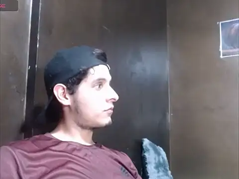 blackwolf whitebee online show from October 28, 2025, 3:29 am