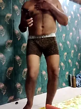 Snapshot of Daddy_inurhouse chatting on October 26, 2025, 10:37 am Daddy inurhouse online show from October 26, 2025, 10:37 am