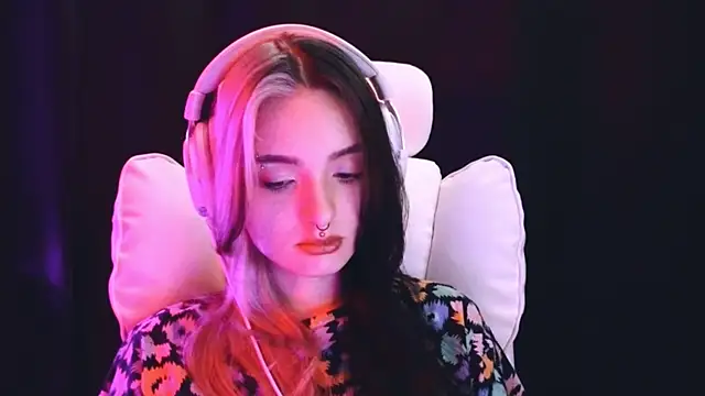 Avi Nile online show from February 6, 2025, 2:22 am