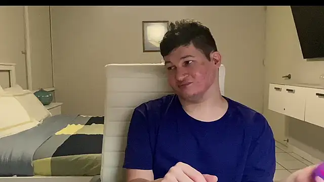 Lorenzo hernandez online show from November 16, 2025, 2:16 am