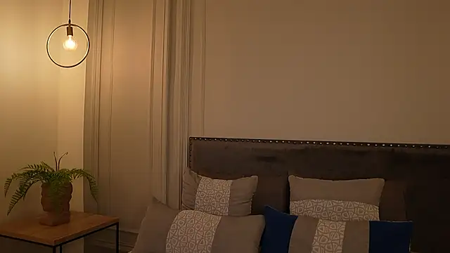 Snapshot of IrisBaker chatting on February 2, 2026, 10:20 pm IrisBaker online show from February 2, 2026, 10:20 pm