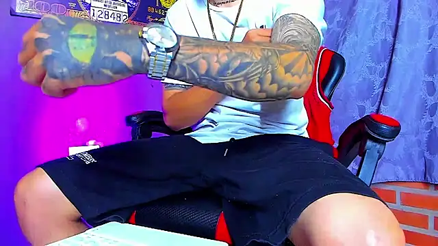 smoker445 online show from October 30, 2025, 7:11 pm