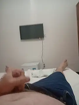 Paulo202411 online show from September 13, 2025, 11:38 pm