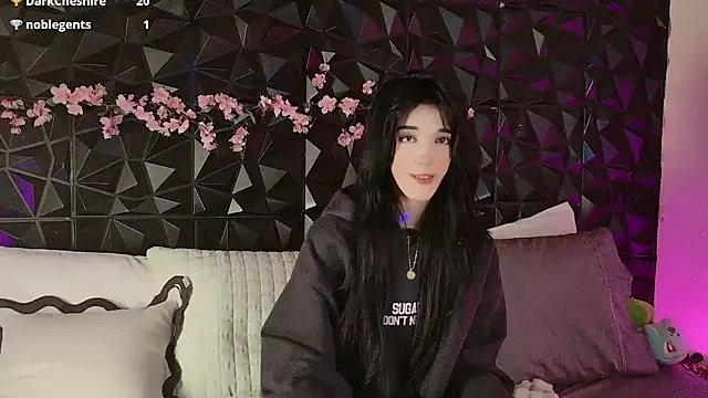 Snapshot of Finibondi chatting on September 30, 2025, 6:08 am Finibondi online show from September 30, 2025, 6:08 am