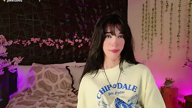 Snapshot of Finibondi chatting on October 9, 2025, 6:47 am Finibondi online show from October 9, 2025, 6:47 am