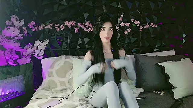 Snapshot of Finibondi chatting on September 26, 2025, 6:42 am Finibondi online show from September 26, 2025, 6:42 am