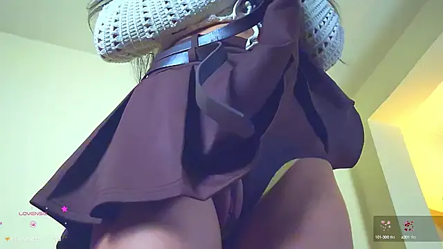 Snapshot of Finibondi chatting on March 21, 2025, 10:50 am Finibondi online show from March 21, 2025, 10:50 am