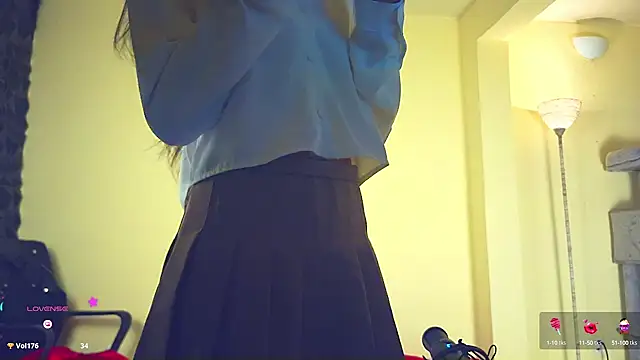 Snapshot of Finibondi chatting on March 8, 2025, 8:11 am Finibondi online show from March 8, 2025, 8:11 am