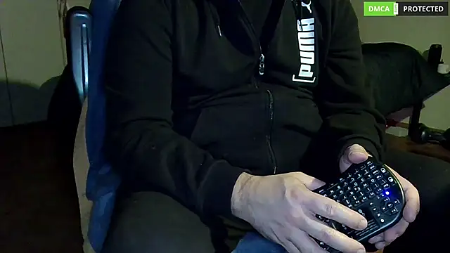 Snapshot of MultiOrgasmicLover chatting on December 6, 2024, 10:24 pm MultiOrgasmicLover online show from December 6, 2024, 10:24 pm