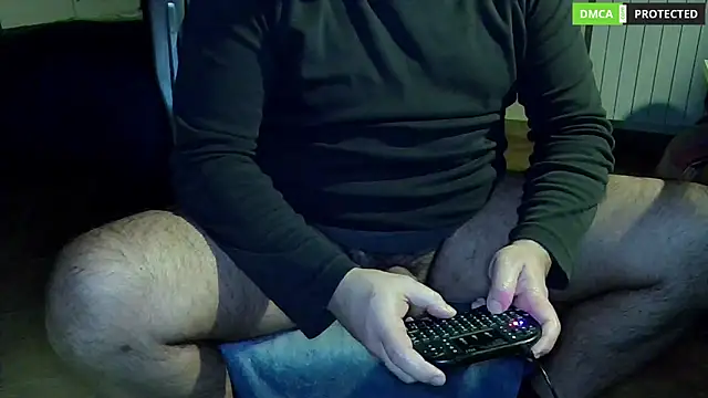 Snapshot of MultiOrgasmicLover chatting on January 22, 2025, 12:27 am MultiOrgasmicLover online show from January 22, 2025, 12:27 am