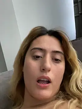 afrodizyak online show from February 18, 2026, 12:12 pm