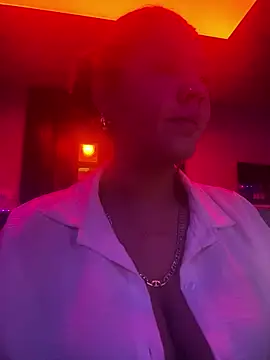 Snapshot of andreinitahg chatting on December 19, 2024, 11:03 pm andreinitahg online show from December 19, 2024, 11:03 pm