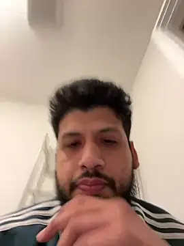 Snapshot of casadoscuriosos97 chatting on February 5, 2025, 7:53 pm casadoscuriosos97 online show from February 5, 2025, 7:53 pm