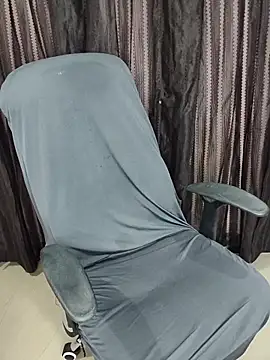 Tanvi-patil online show from November 6, 2025, 5:06 pm