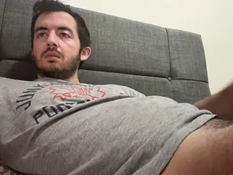laynufff online show from May 26, 2026, 5:22 pm