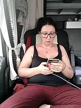 cuplubijoanna online show from January 10, 2026, 9:48 am