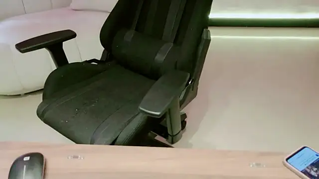 Snapshot of Gracefulgoddess chatting on February 25, 2026, 5:18 am Gracefulgoddess online show from February 25, 2026, 5:18 am