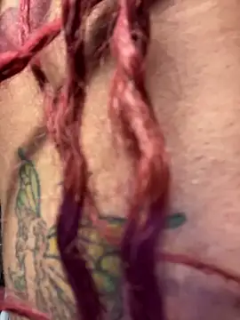 Snapshot of Shuggabutt chatting on December 19, 2025, 4:20 pm Shuggabutt online show from December 19, 2025, 4:20 pm