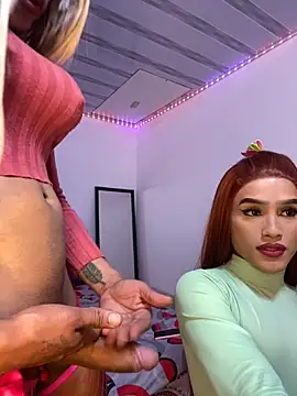 Snapshot of big_girl21cm chatting on November 9, 2025, 1:20 am big girl21cm online show from November 9, 2025, 1:20 am