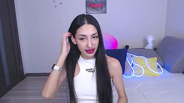 Lina Robbins online show from February 28, 2025, 5:15 am