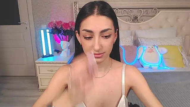 Lina Robbins online show from February 17, 2026, 10:40 pm