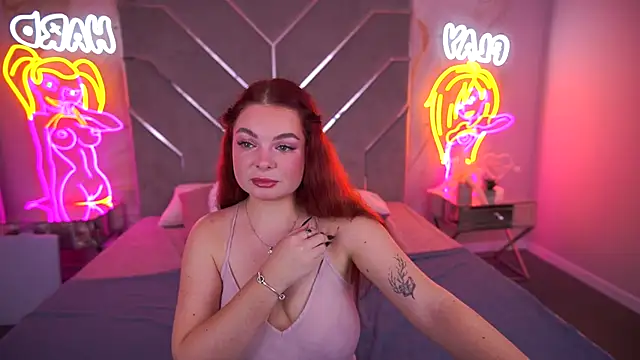 Snapshot of CarolinaDia chatting on November 7, 2025, 8:46 pm CarolinaDia online show from November 7, 2025, 8:46 pm