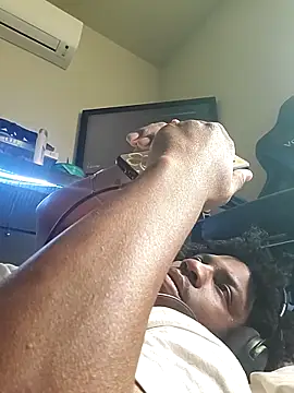 Snapshot of gaimov3r2024 chatting on February 24, 2026, 10:43 pm gaimov3r2024 online show from February 24, 2026, 10:43 pm