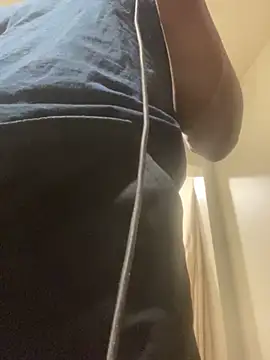 Snapshot of gaimov3r2024 chatting on April 26, 2026, 11:40 am gaimov3r2024 online show from April 26, 2026, 11:40 am