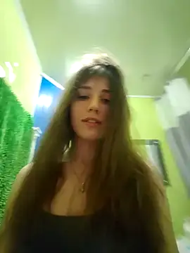 Bella Goddes online show from December 4, 2024, 11:30 pm