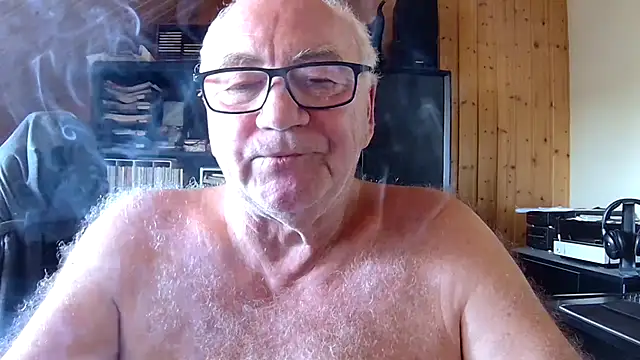 Snapshot of biggandybig chatting on June 26, 2026, 12:00 pm biggandybig online show from June 26, 2026, 12:00 pm