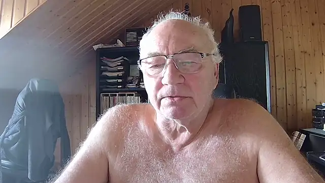 Snapshot of biggandybig chatting on May 20, 2026, 2:58 pm biggandybig online show from May 20, 2026, 2:58 pm