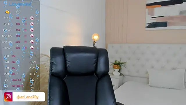 Snapshot of LOISE-XX chatting on March 26, 2026, 6:33 am LOISE-XX online show from March 26, 2026, 6:33 am