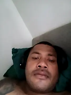 Snapshot of tuwegon chatting on February 8, 2026, 1:47 am tuwegon online show from February 8, 2026, 1:47 am