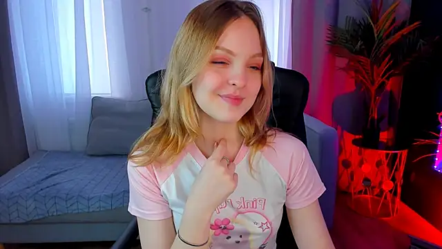 Snapshot of stay_with_alice chatting on February 4, 2025, 12:55 pm stay with alice online show from February 4, 2025, 12:55 pm