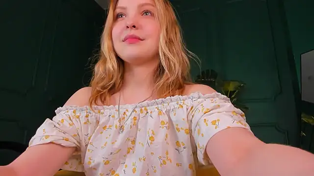 Snapshot of stay_with_alice chatting on February 15, 2025, 9:06 pm stay with alice online show from February 15, 2025, 9:06 pm