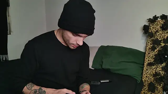 Snapshot of JackDesFeux chatting on December 21, 2025, 10:21 pm JackDesFeux online show from December 21, 2025, 10:21 pm