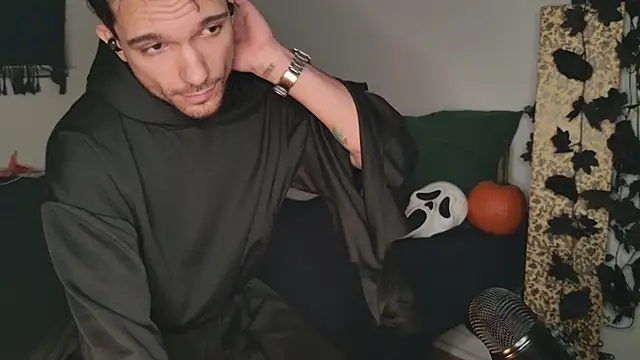 Snapshot of JackDesFeux chatting on October 31, 2025, 11:11 pm JackDesFeux online show from October 31, 2025, 11:11 pm