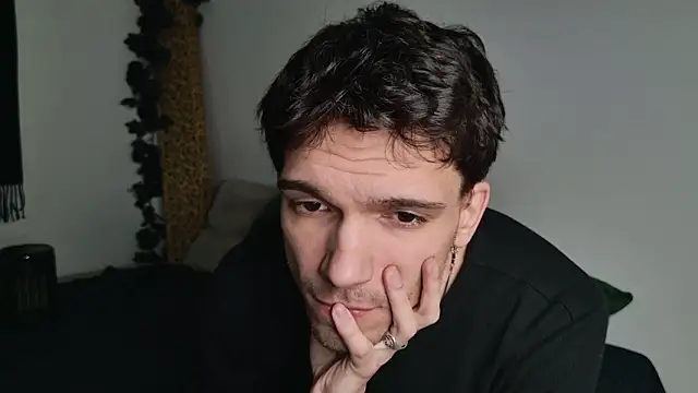 Snapshot of JackDesFeux chatting on February 2, 2026, 10:42 pm JackDesFeux online show from February 2, 2026, 10:42 pm