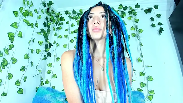 SaturnooStonee online show from December 30, 2024, 7:04 am