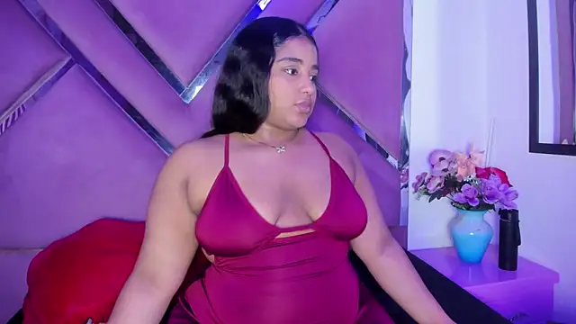 Snapshot of Sofia_Hernandez_ chatting on December 19, 2025, 2:48 am Sofia Hernandez online show from December 19, 2025, 2:48 am