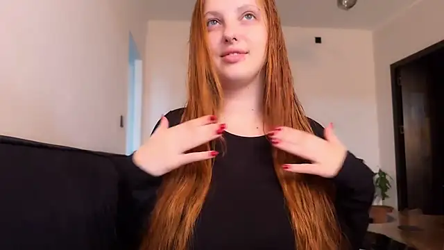 Snapshot of Chaptertoo chatting on October 9, 2025, 5:57 pm Chaptertoo online show from October 9, 2025, 5:57 pm