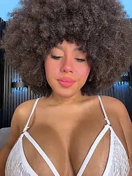 Snapshot of kendall_coxx chatting on May 6, 2026, 10:52 am kendall coxx online show from May 6, 2026, 10:52 am