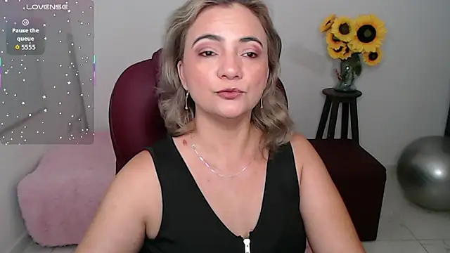 Snapshot of ana_milf chatting on February 9, 2026, 1:53 pm ana milf online show from February 9, 2026, 1:53 pm