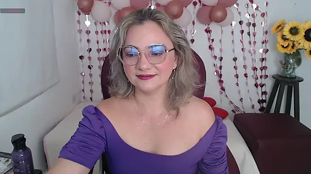 Snapshot of ana_milf chatting on February 1, 2026, 2:37 pm ana milf online show from February 1, 2026, 2:37 pm