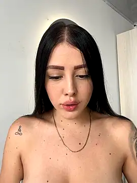 Snapshot of Manelik_couper chatting on November 10, 2025, 5:07 pm Manelik couper online show from November 10, 2025, 5:07 pm