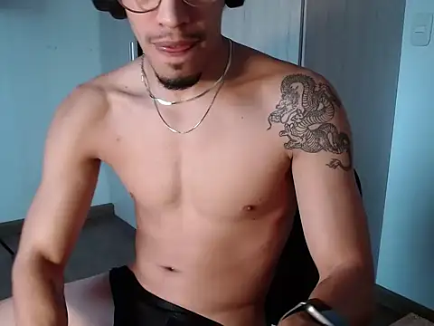 Snapshot of BigDragonBoy chatting on February 16, 2026, 10:29 pm BigDragonBoy online show from February 16, 2026, 10:29 pm