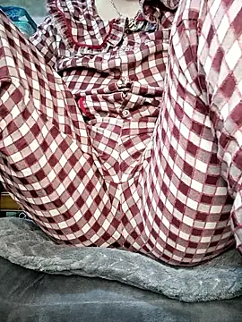 Snapshot of Mie610 chatting on January 7, 2026, 1:21 am Mie610 online show from January 7, 2026, 1:21 am