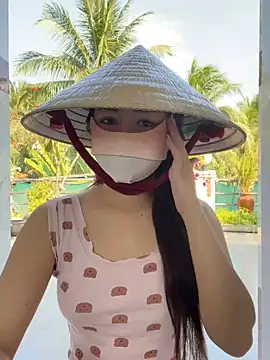 BabyThree  online show from March 18, 2025, 8:28 am