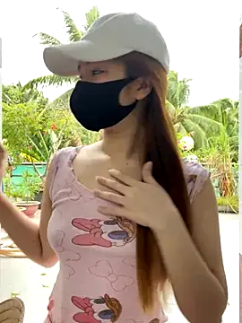 BabyThree  online show from September 16, 2025, 8:48 am