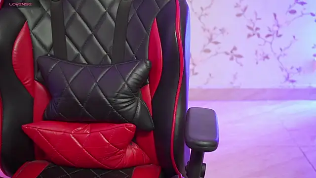 Snapshot of only_aleesha chatting on February 20, 2025, 5:41 pm only aleesha online show from February 20, 2025, 5:41 pm